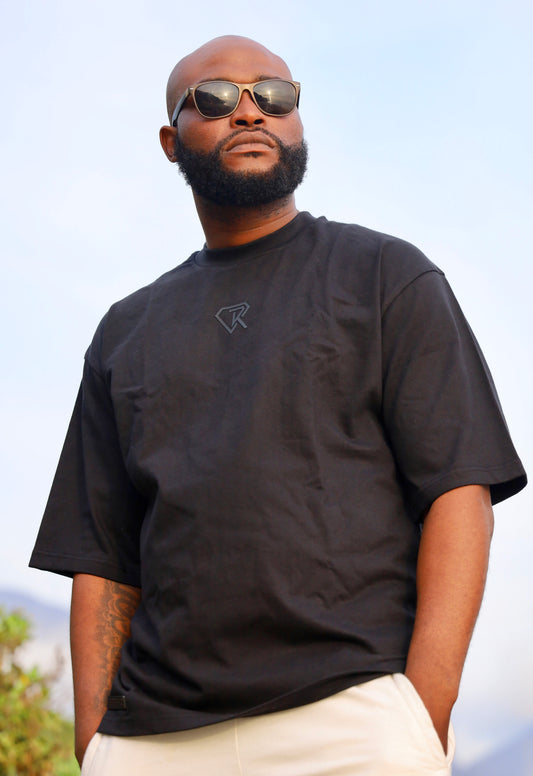 BLACK CORE TEE