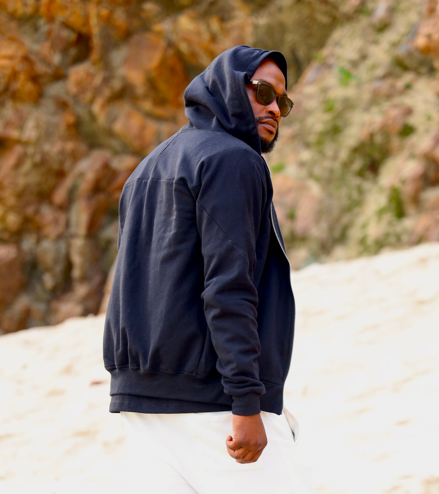 BLACK CORE HOODIE