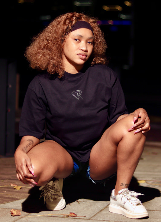 BLACK CORE TEE