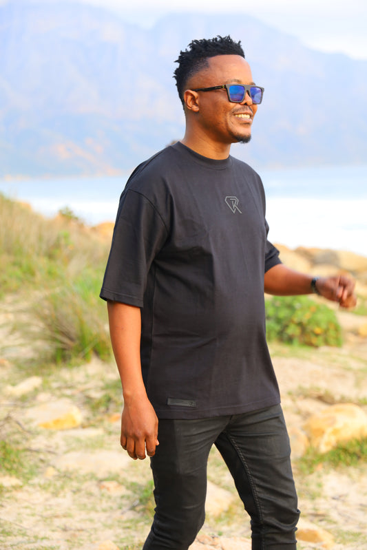 BLACK CORE TEE